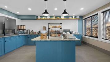 Free daily buffet breakfast