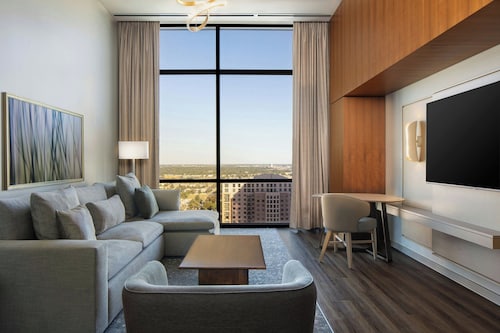 The Westin Galleria Dallas