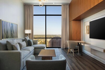 The Westin Galleria Dallas