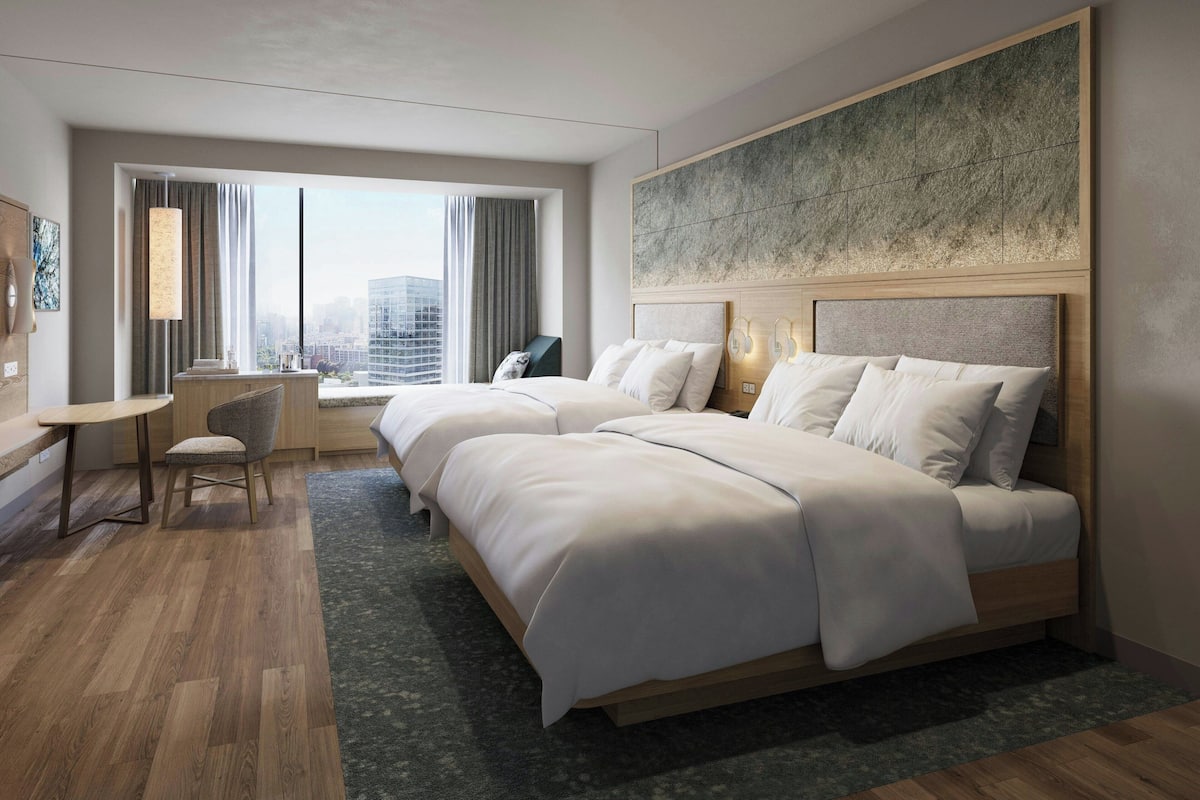 Club Room, 2 Queen Beds, Non Smoking