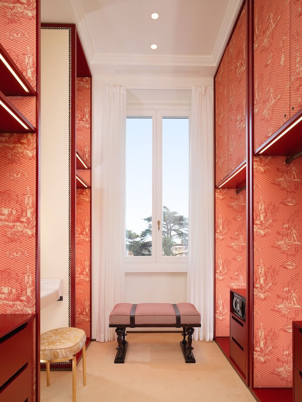 Premium bedding, pillowtop beds, minibar, in-room safe