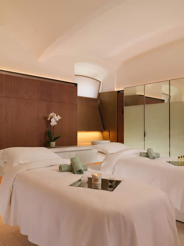 Couples treatment rooms, Turkish bath, body treatments, aromatherapy