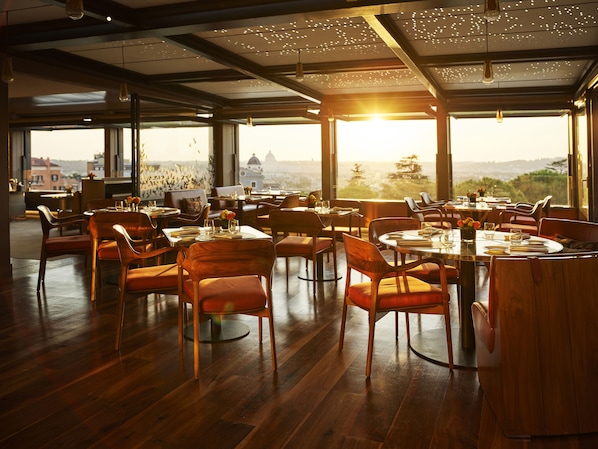 2 Restaurants, Frühstück, Mittagessen, Abendessen, mediterrane Küche
