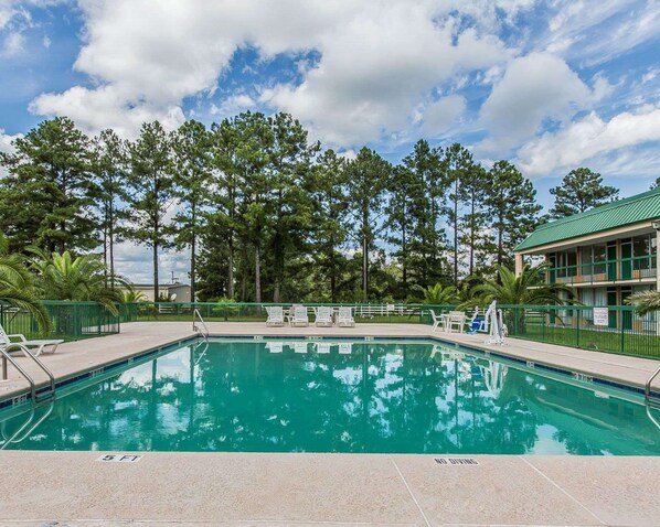 Seasonal outdoor pool