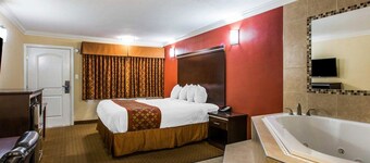 Rodeway Inn & Suites Corona