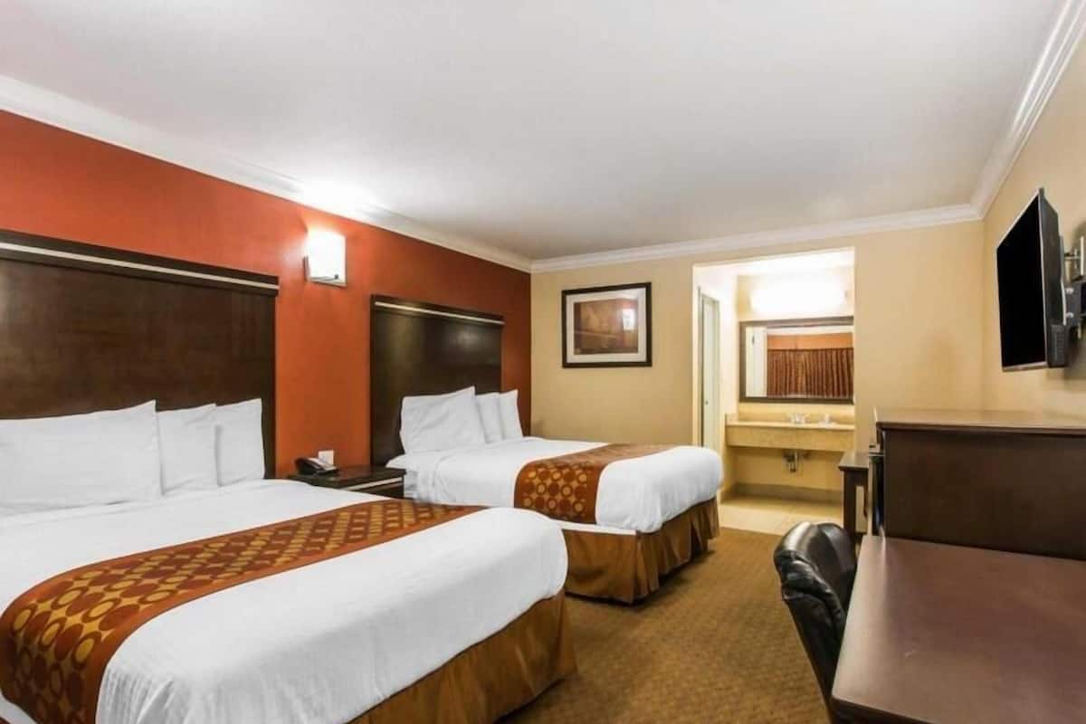 Desk, iron/ironing board, free WiFi, bed sheets