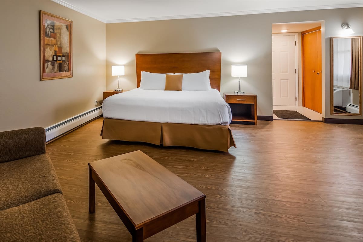 In-room safe, blackout drapes, iron/ironing board