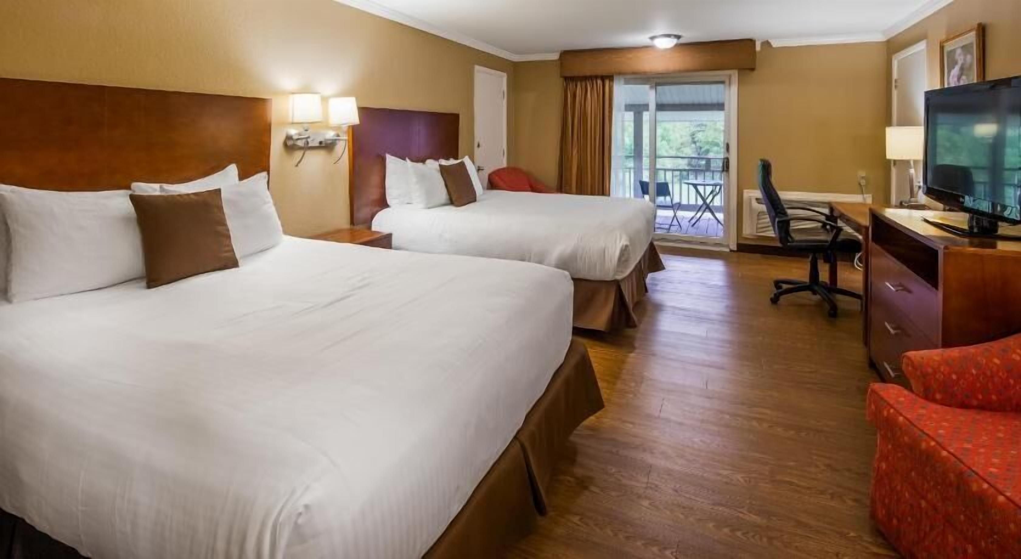 In-room safe, blackout drapes, iron/ironing board