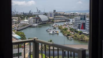 Pemandangan dari hartanah