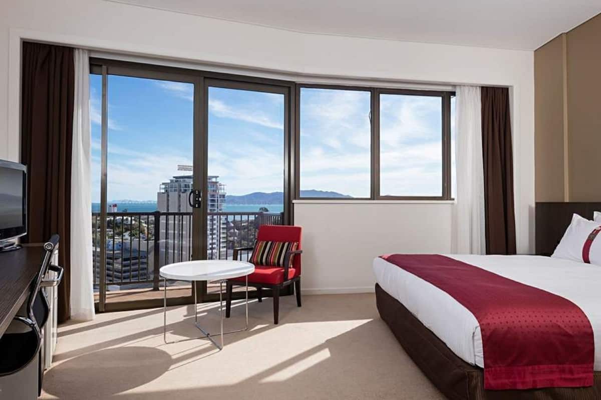 in-room safe, desk, laptop workspace, blackout curtains