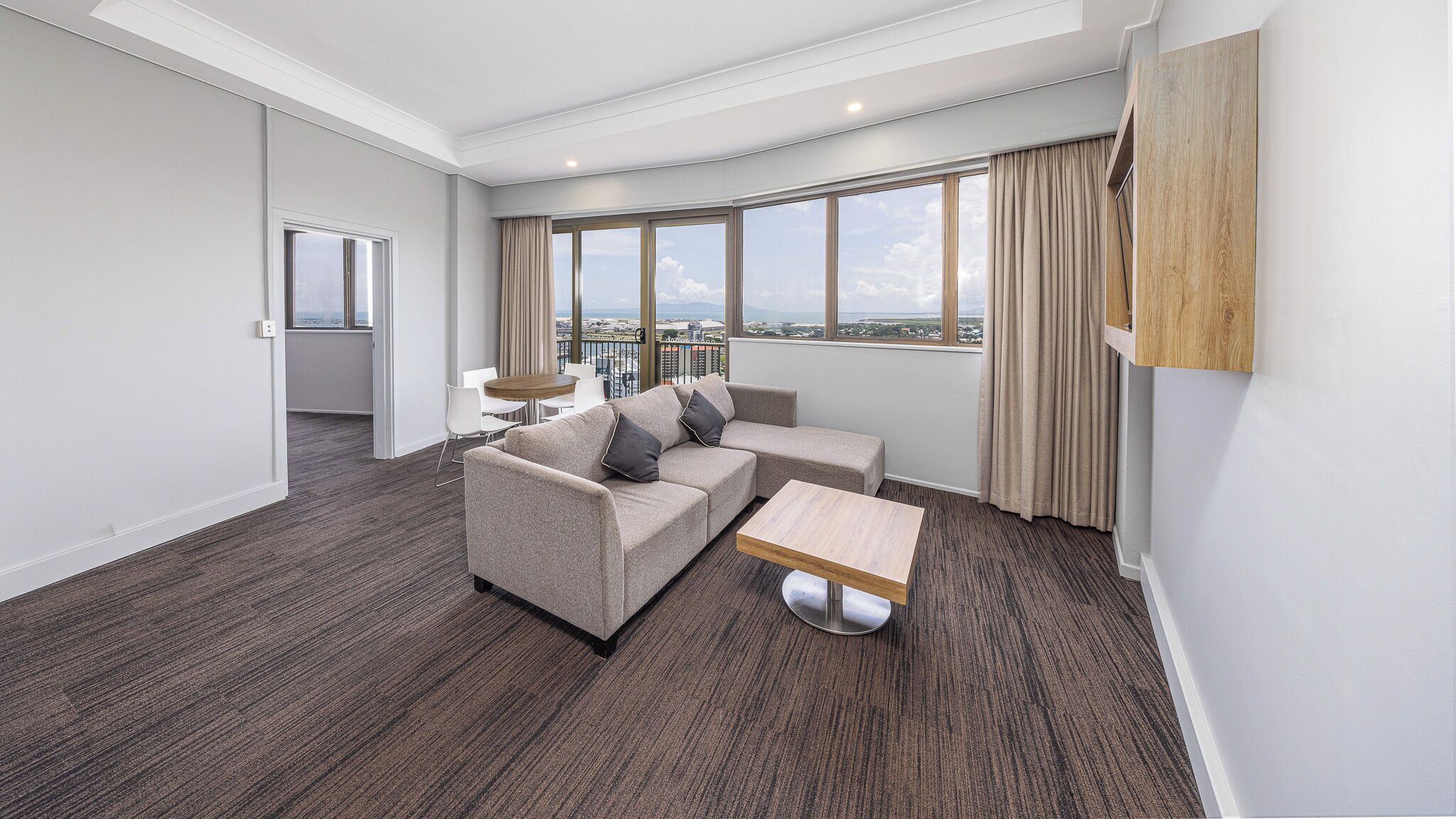 Executive Suite | Living area