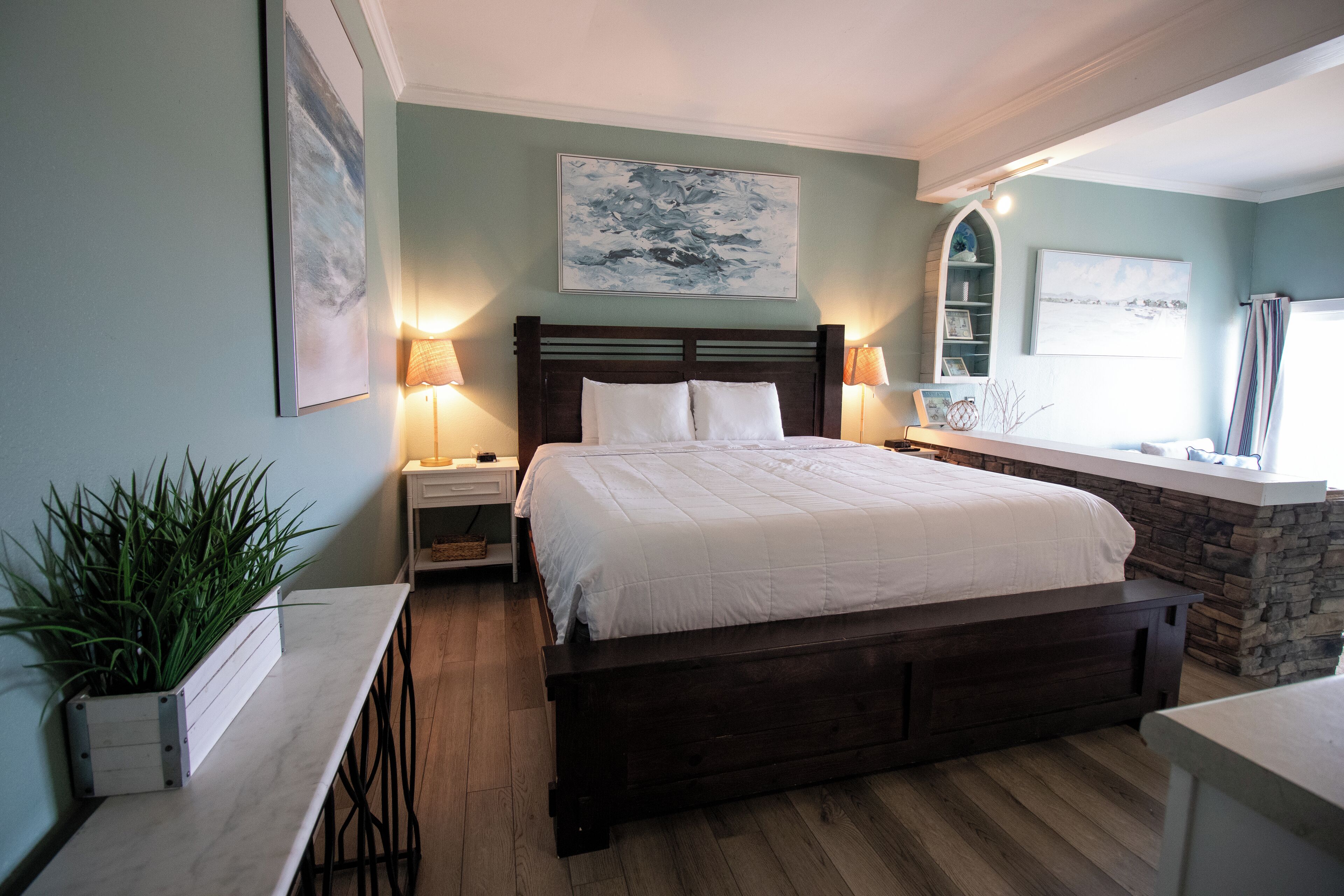 Condo, 1 King Bed | Individually decorated, individually furnished, iron/ironing board