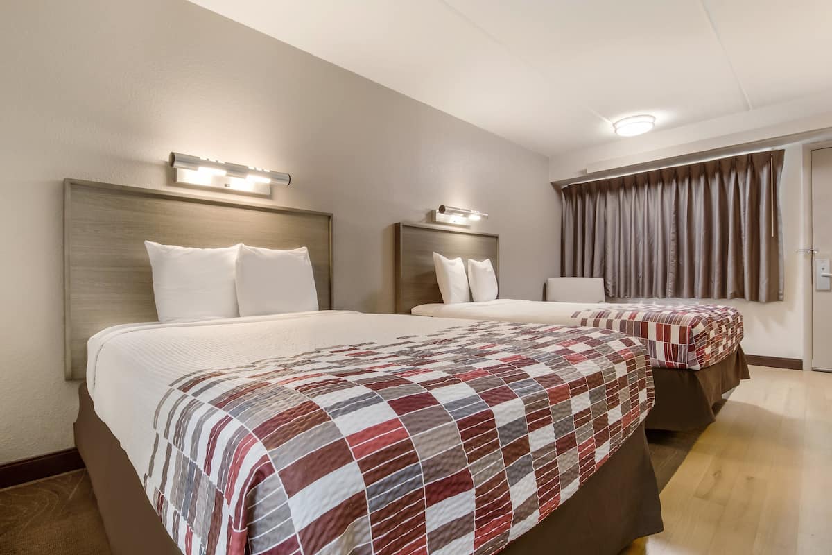 Deluxe Room, 2 Double Beds, Non Smoking | Desk, laptop workspace, blackout drapes, free WiFi