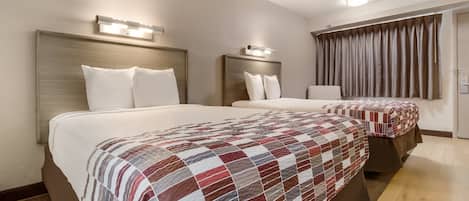 Chambre Deluxe, 2 lits doubles, non-fumeur | Bureau, espace de travail pour ordinateurs portables