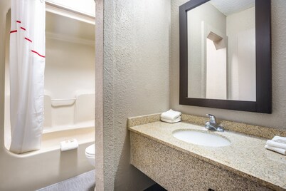 Red Roof Inn Detroit - Farmington Hills