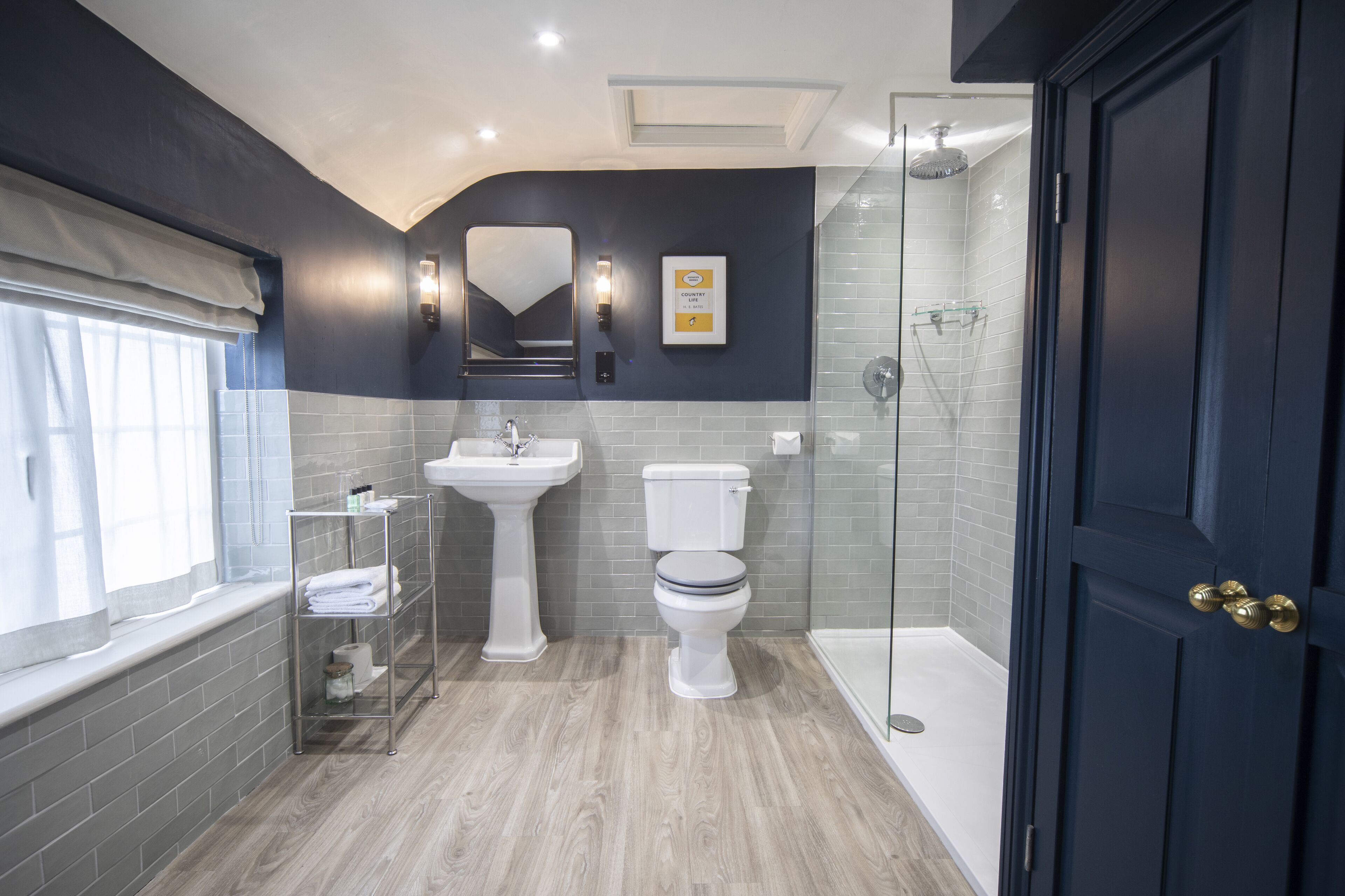 comfort double room | bathroom | shower, free toiletries, towels