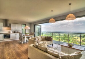 Deluxe Cabin | Living area