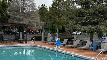 Piscina stagionale all'aperto