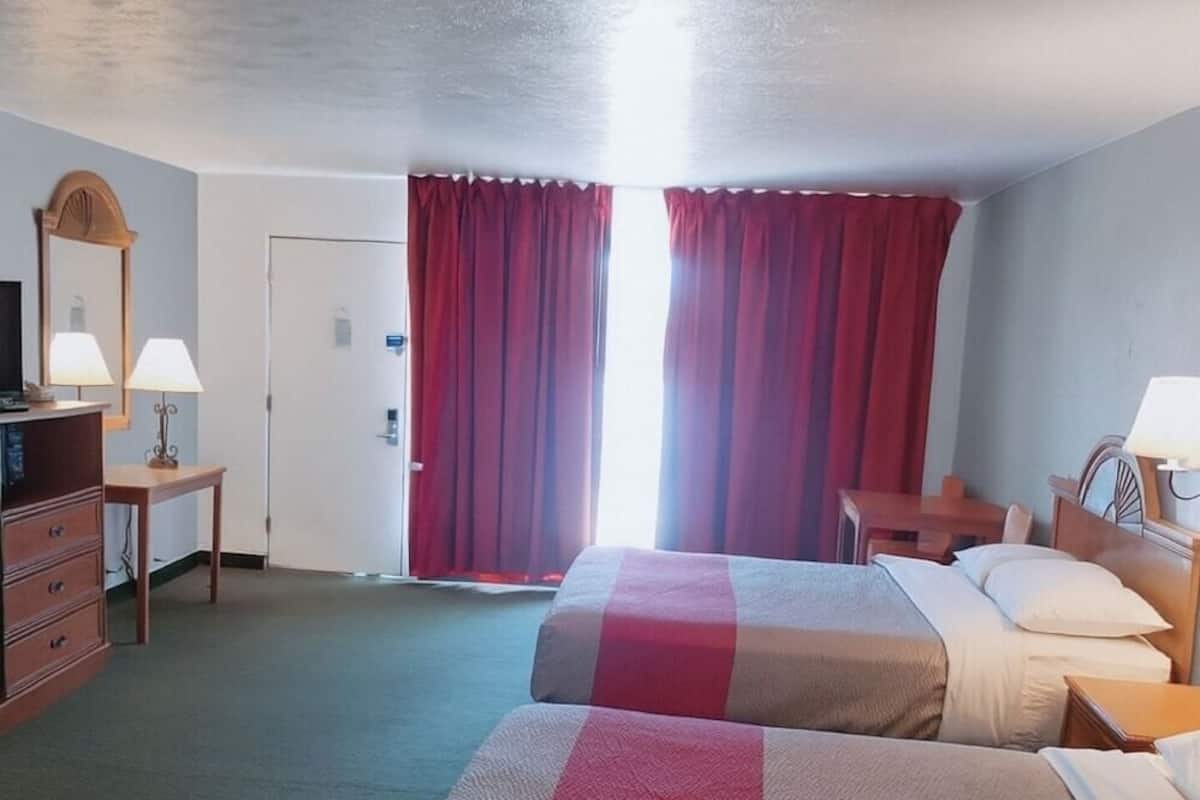 Premium bedding, individually decorated, individually furnished, desk