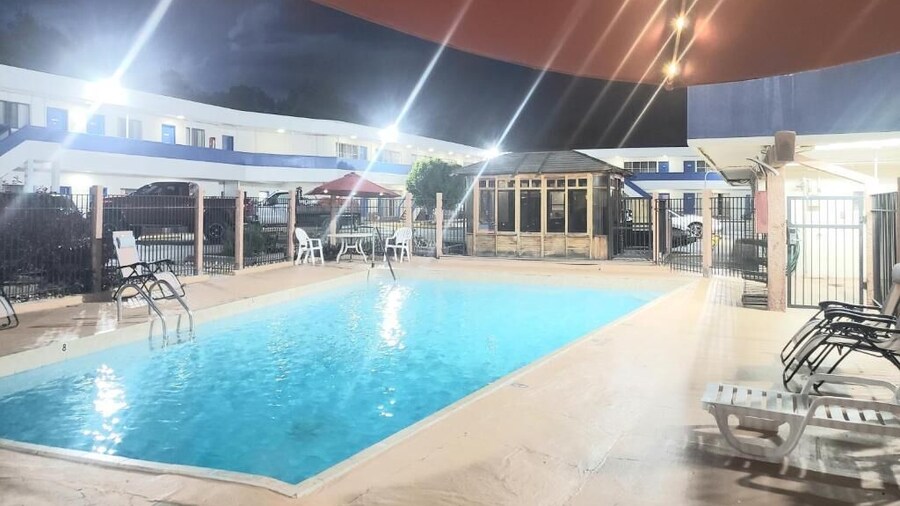 Motel 6 Canon City, CO