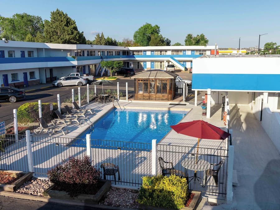 Seasonal outdoor pool