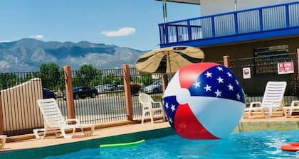 Motel 6 Canon City, CO