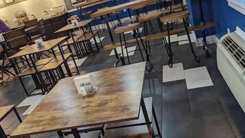 Café da manhã continental grátis nos fins de semana