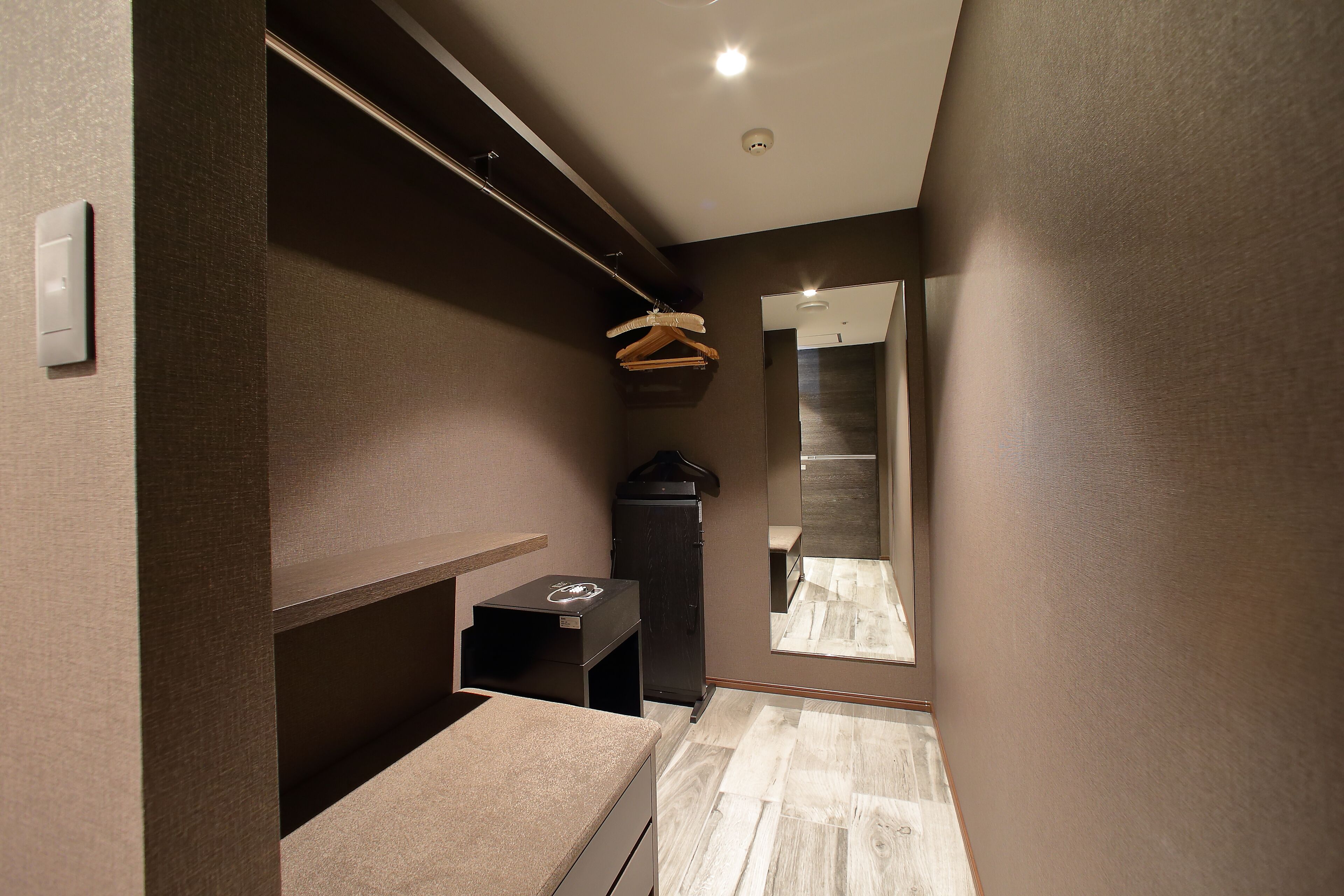 suite, 2 queen beds | living area | tv, pay films