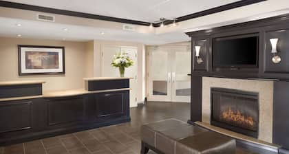 Days Inn by Wyndham Brantford