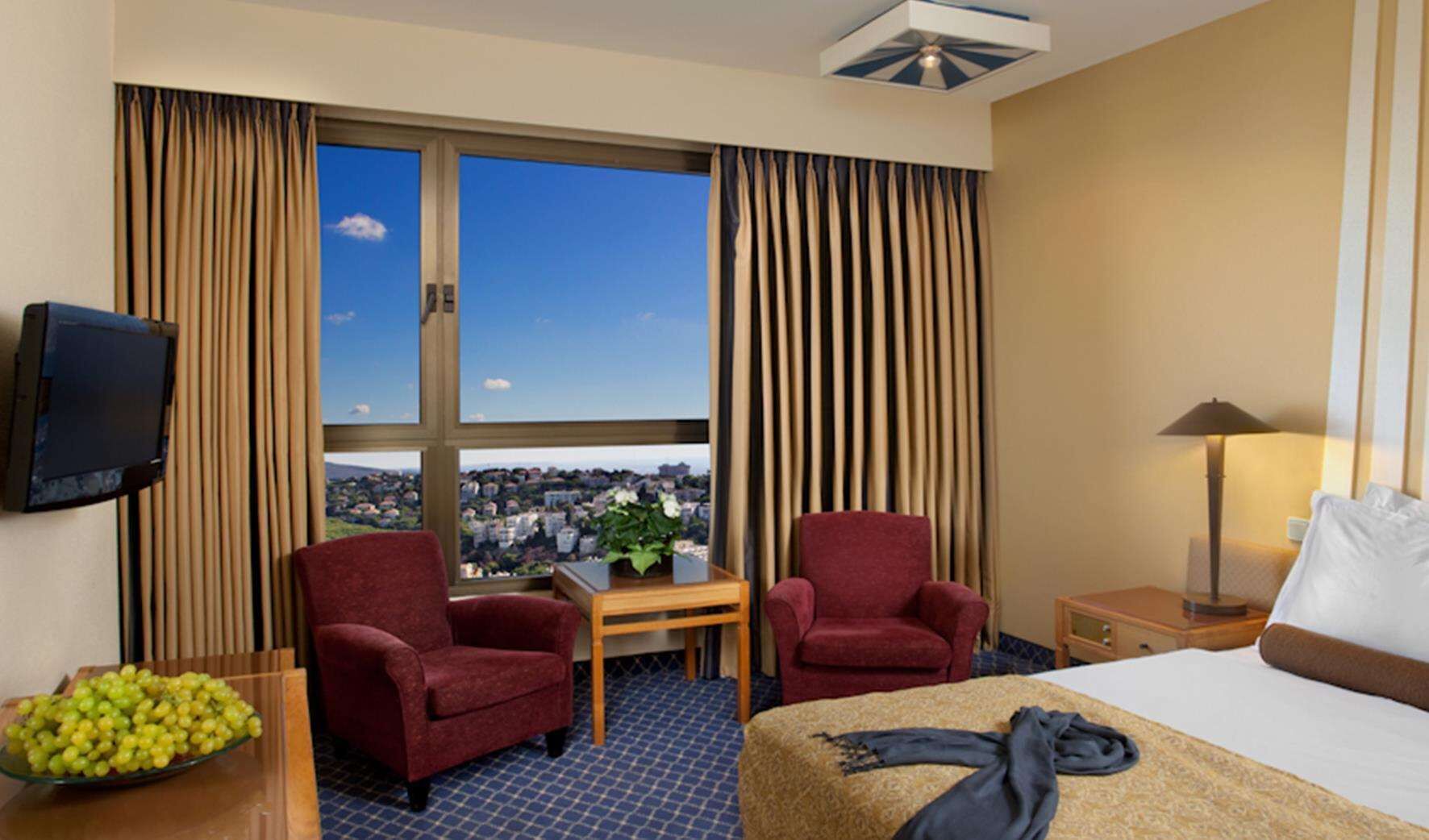 minibar, in-room safe, desk, soundproofing