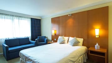 Habitación doble superior | Caja de seguridad en la habitación y escritorio