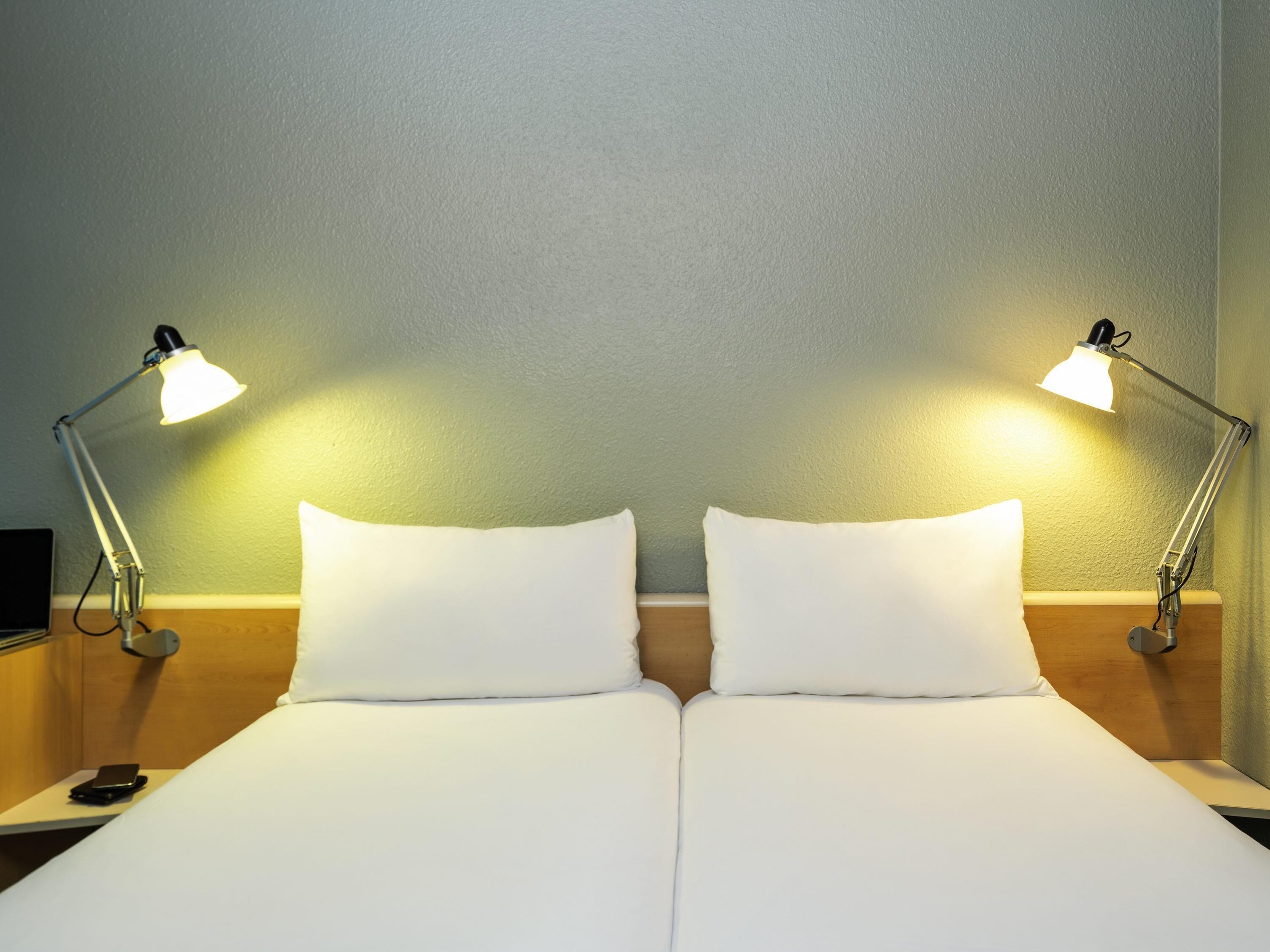 Standard Room, 2 Single Beds | Desk, blackout curtains, soundproofing, iron/ironing board
