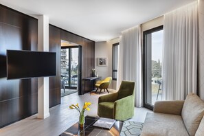 Diplomat Suite | 1 bedroom, Egyptian cotton sheets, premium bedding, minibar