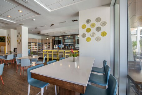Holiday Inn Orlando Disney Springs Area, an IHG Hotel - Image 27