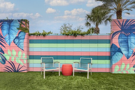 Holiday Inn Orlando Disney Springs Area, an IHG Hotel - Image 76