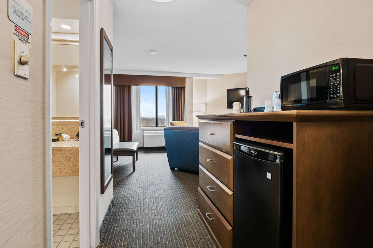 1 bedroom, blackout curtains, iron/ironing board, free cots/infant beds