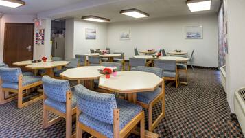 Free daily on-the-go breakfast