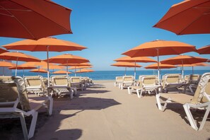 Playa en los alrededores y traslado desde/hacia la playa gratis 