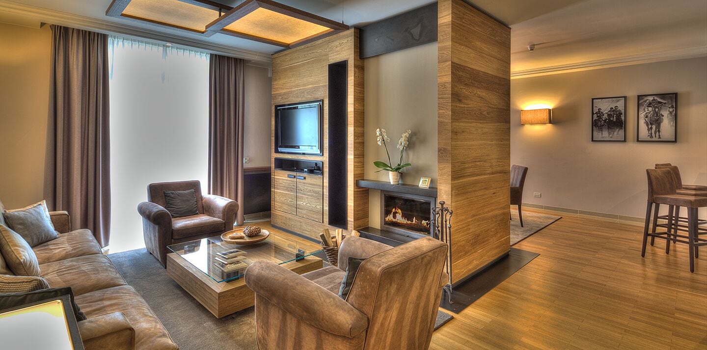 100-cm flat-screen tv with digital channels, tv, fireplace