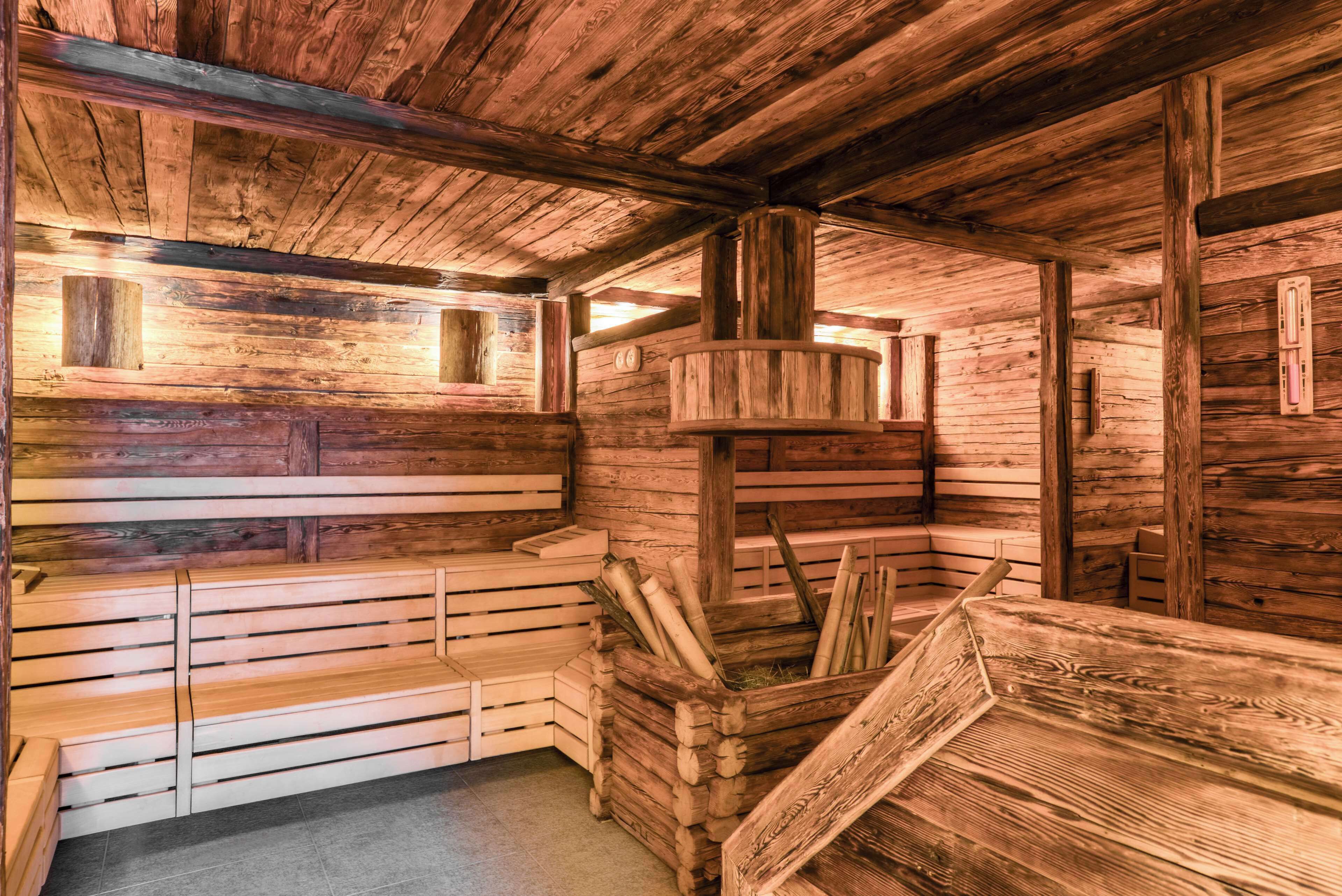 couples treatment room(s), sauna, steam room, body treatments