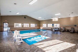 Indoor pool, sun loungers