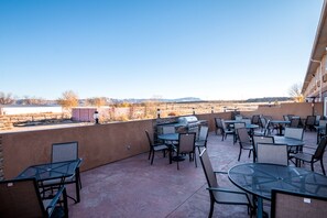 BBQ/picnic area - Comfort Inn Green River National Park Area (Green River)