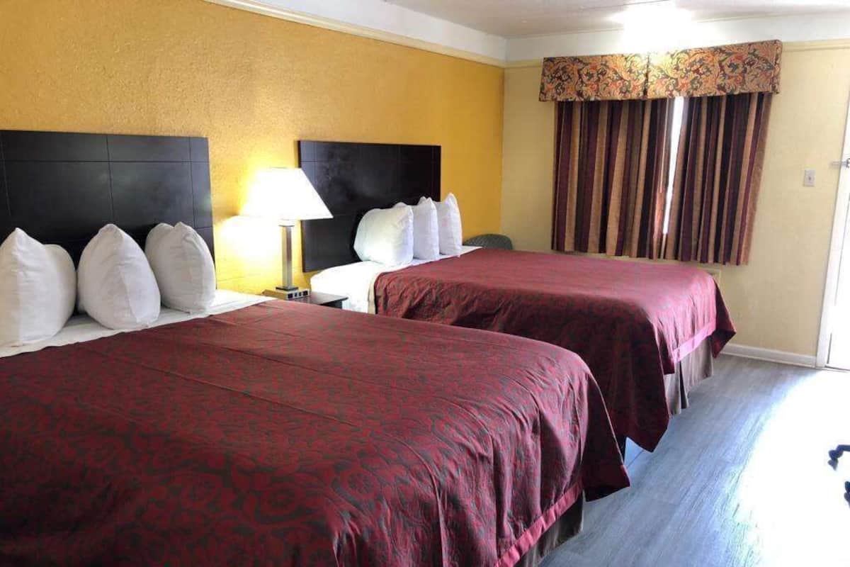 Desk, iron/ironing board, free WiFi, bed sheets