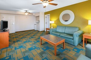 套房, 1 張特大雙人床, 非吸煙房 | 高級寢具、書桌、隔音、熨斗/熨衫板