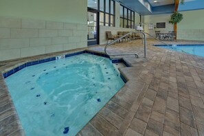 Indoor spa tub