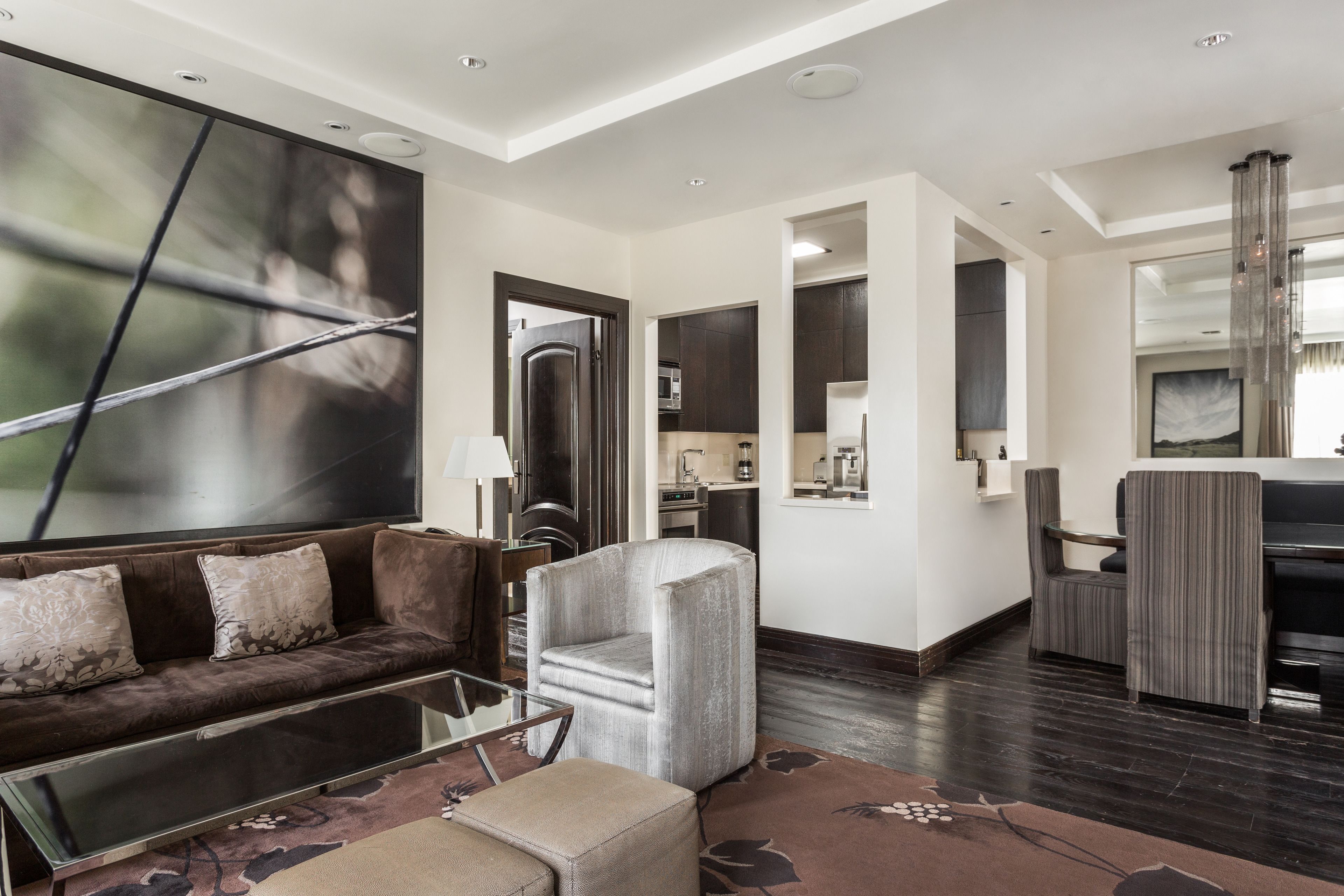 apartment, 2 bedrooms, kitchen, mountain view | living room