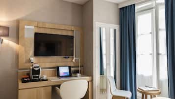 In-room safe, individually decorated, individually furnished, desk