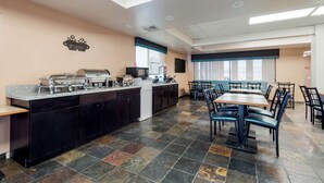 Dining - Turquoise Inn & Suites (Cortez)