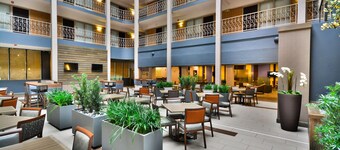 Embassy Suites by Hilton Denver Central Park
