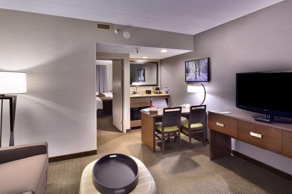 37-inch lcd tv with digital channels, tv, video game console